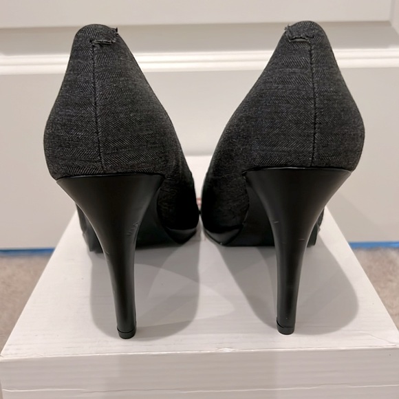 Nine West Wise Up Fabric Pump - Picture 3 of 9